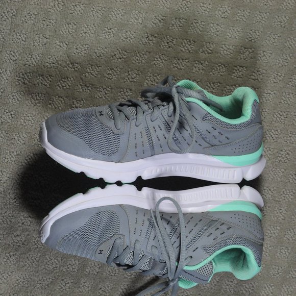 Under Armour I Will Run Fast Women's Sz 7.5 Grey and Mint Green Running Shoes - Picture 3 of 7